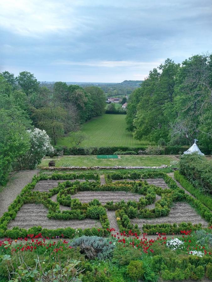 Hotel La Croix De Vernuche Varennes-Vauzelles Kültér fotó